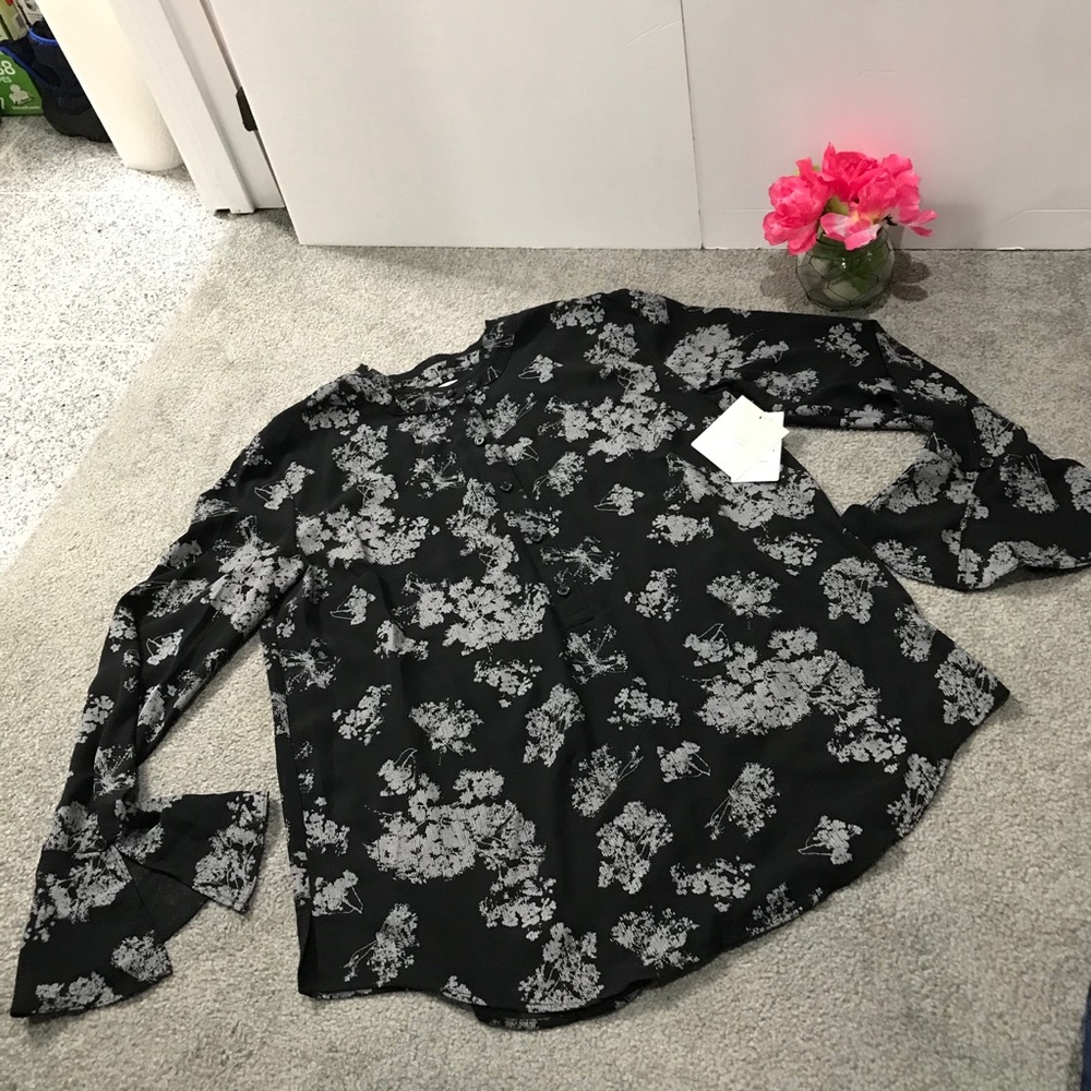 14th & Union Black Silver Floral Popover Blouse Bell Sleeves Women's Medium NWT